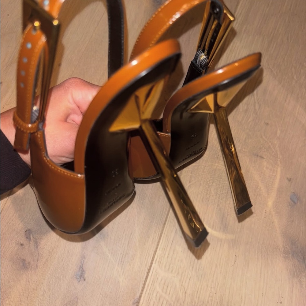 Saint Laurent Brown Heels with Gold Heel - Picture 4 of 5